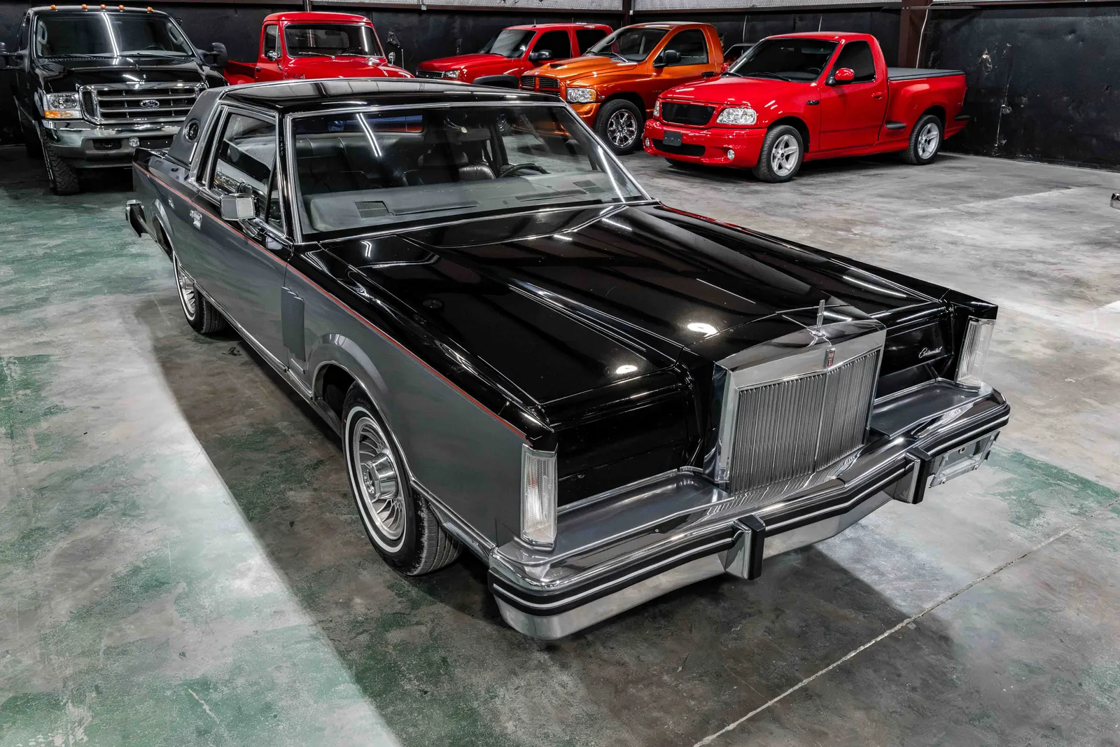 1983-Lincoln-Continental-Black-668677--39.jpg